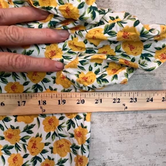 TCEC Floral Print Puff Shoulder Blouse Sz L Summer Cottagecore Vacation Boho - Picture 13 of 16